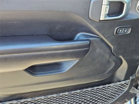 Used 2021 Jeep Gladiator Willys image 14