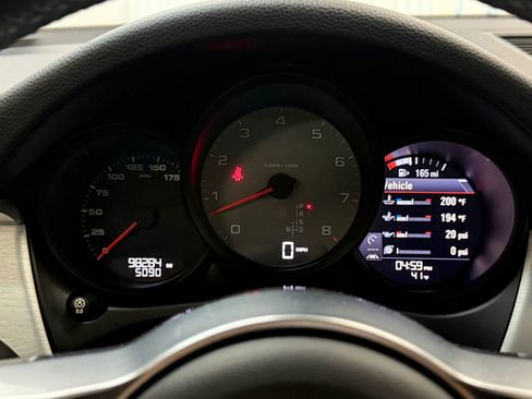 Used 2018 Porsche Macan S image 28