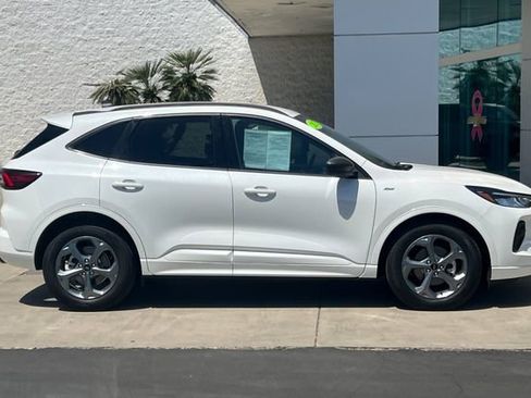 Used 2023 Ford Escape ST-Line w/ Equipment Group 301A FWD image 3