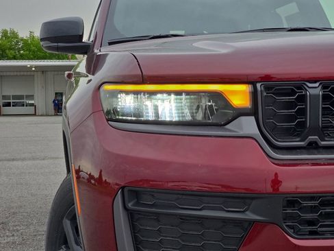 New 2026 Jeep Grand Cherokee L 4WD image 9