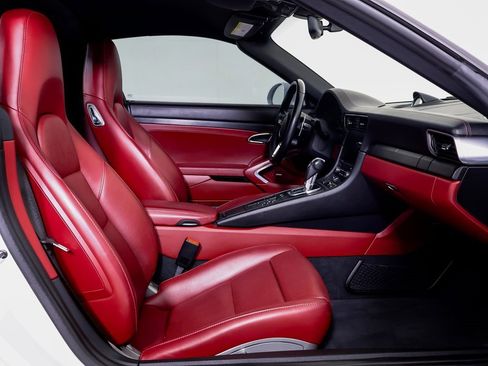 Certified 2018 Porsche 911 Targa 4 GTS image 8