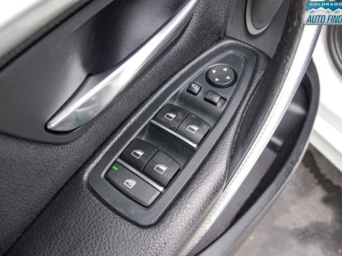 Used 2018 BMW 330i xDrive Sedan image 11