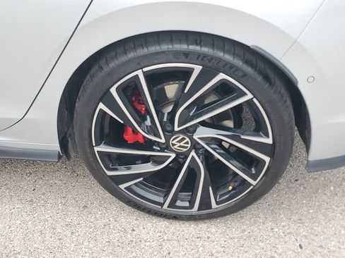 Used 2024 Volkswagen GTI Autobahn image 11