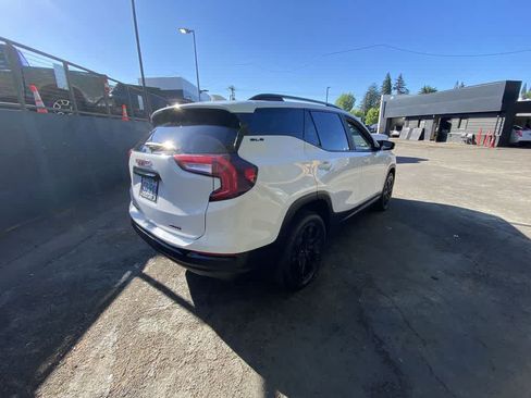 Used 2022 GMC Terrain SLE w/ Elevation Edition AWD/4WD image 6
