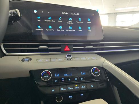 New 2026 Hyundai Elantra Limited FWD image 23