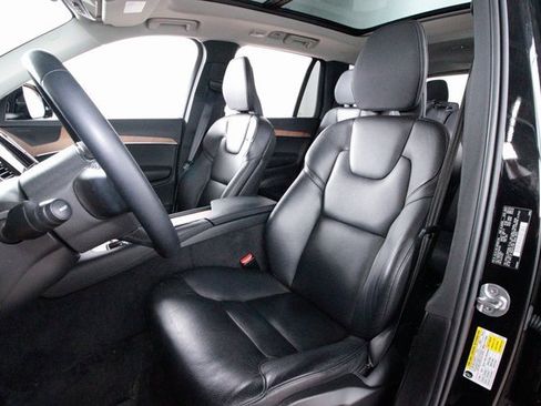 Certified 2023 Volvo XC90 B6 Plus w/ Protection Package Premier image 18