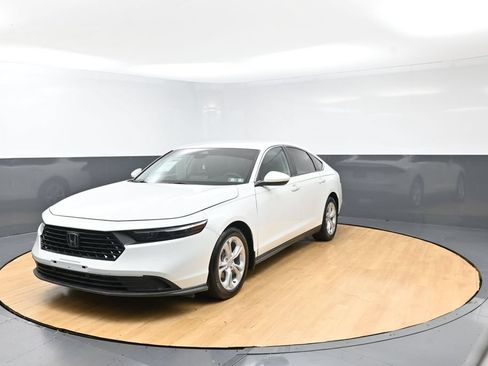 Used 2025 Honda Accord LX image 5