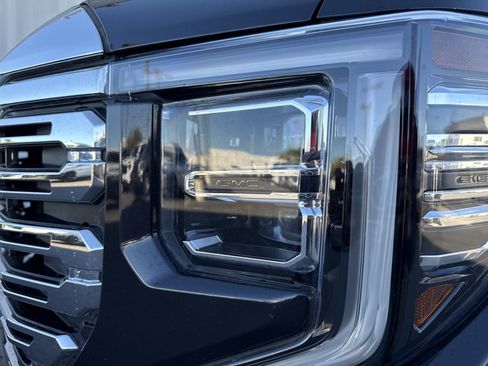Used 2023 GMC Sierra 1500 Denali w/ Technology Package image 8