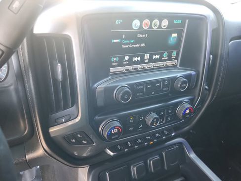 Used 2017 Chevrolet Silverado 1500 LTZ Z71 w/ LTZ Plus Package AWD/4WD image 25