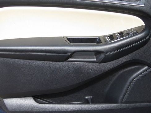 Used 2020 Ford Edge SEL w/ Cold Weather Package image 8