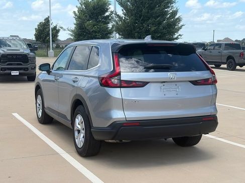 Used 2025 Honda CR-V LX image 7