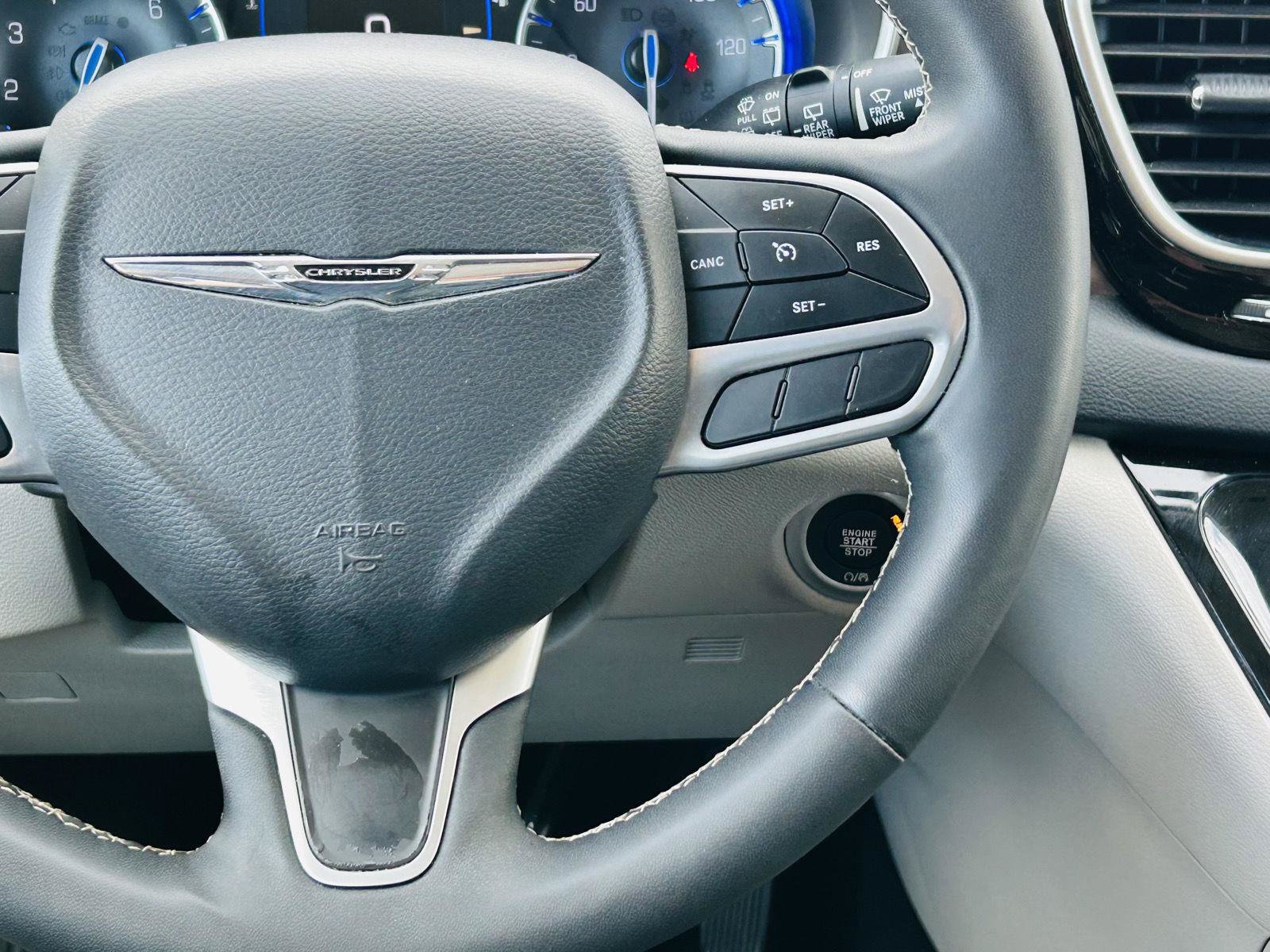 Used 2023 Chrysler Voyager LX FWD image 15
