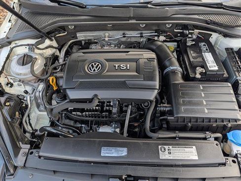 Used 2017 Volkswagen GTI S image 10