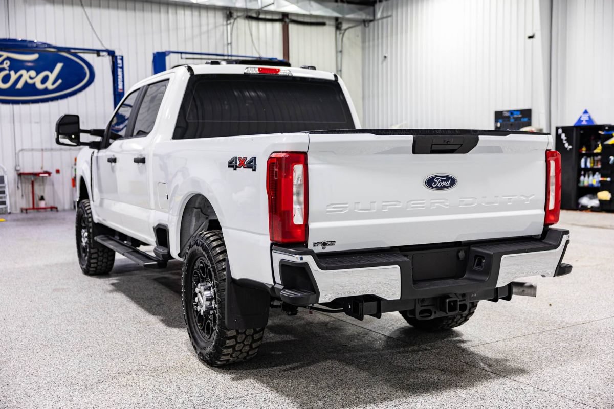 Used 2026 Ford F250 XL w/ XL Chrome Package AWD/4WD image 3