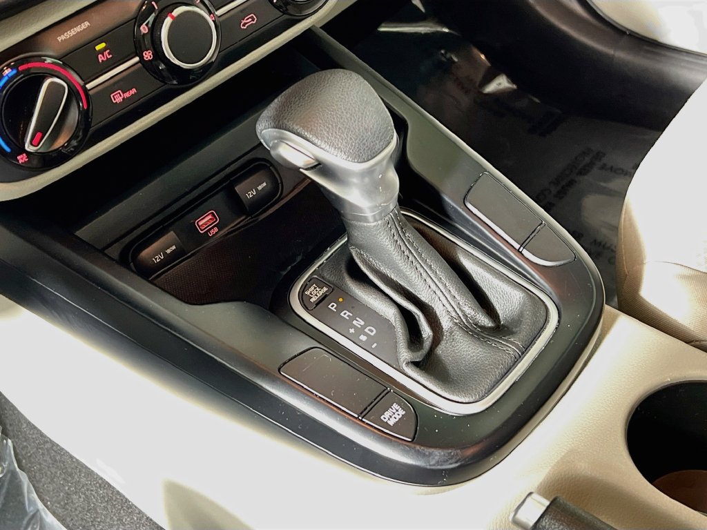Used 2020 Kia Soul LX FWD image 19
