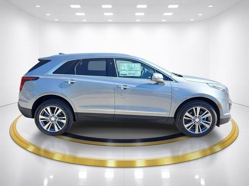 New 2026 Cadillac XT5 Premium Luxury w/ Driver Assist Package AWD/4WD image 4