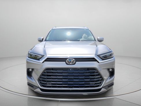 Used 2026 Toyota Grand Highlander AWD Hybrid image 2