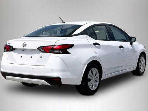 Used 2023 Nissan Versa S FWD image 5