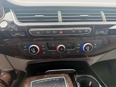 Used 2017 Audi Q7 3.0T Premium Plus w/ Premium Plus Package image 33