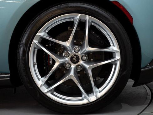 Certified 2024 Ferrari Roma Spider RWD image 23