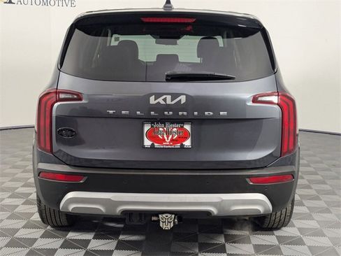 Used 2022 Kia Telluride LX image 5