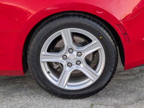 Used 2023 Chevrolet Camaro LT image 9