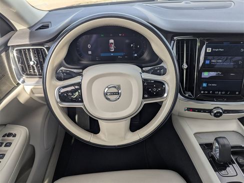 Used 2024 Volvo S60 B5 Plus image 24