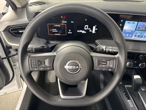 New 2025 Nissan Kicks SV image 12