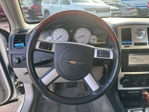 Used 2007 Chrysler 300 C w/ Protection Group II image 22