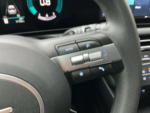 Certified 2025 Hyundai Tucson SE FWD image 21