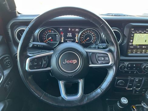 Used 2021 Jeep Wrangler Unlimited Sahara image 28