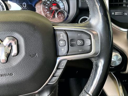 Used 2019 RAM 1500 Laramie AWD/4WD image 25