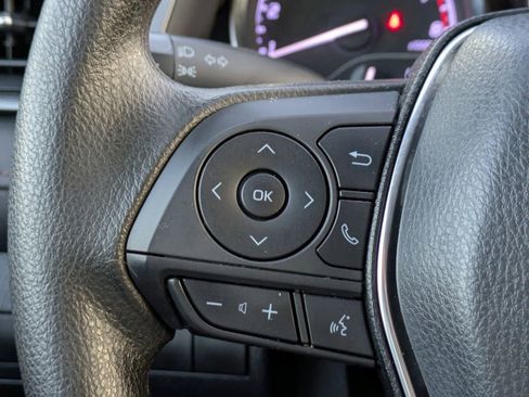 Used 2019 Toyota Camry LE image 25