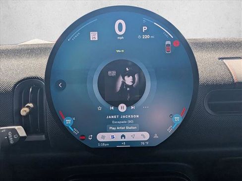 Certified 2025 MINI Cooper 4-Door Hardtop image 13