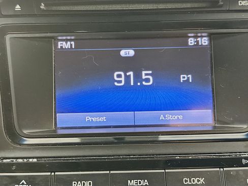 Used 2017 Hyundai Tucson SE image 19