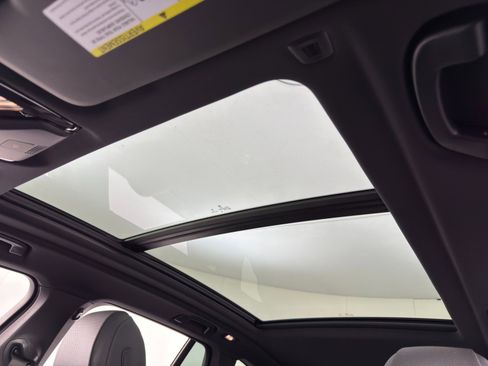 Used 2024 BMW X5 sDrive40i w/ Premium Package image 12