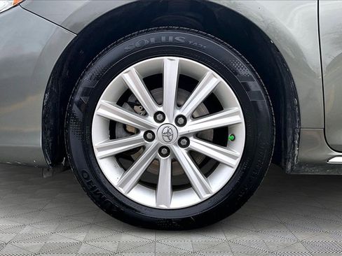 Used 2013 Toyota Camry XLE image 9
