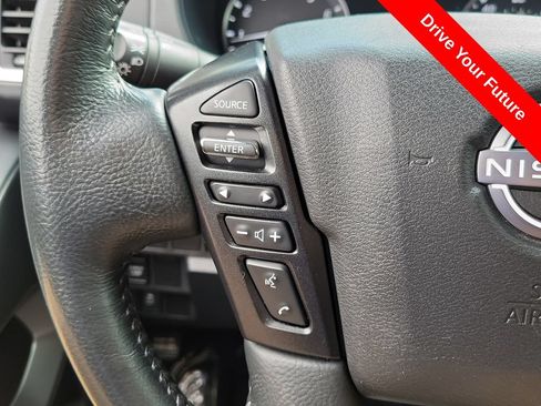 Used 2023 Nissan Frontier SV w/ SV Convenience Package RWD image 7