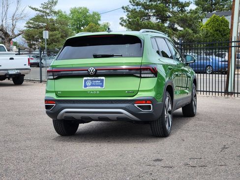 Certified 2025 Volkswagen Taos SE AWD/4WD image 7