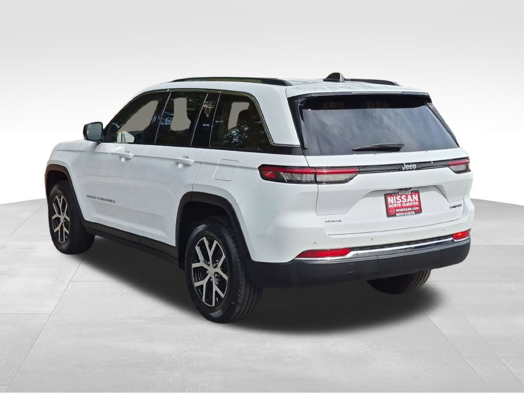 Used 2023 Jeep Grand Cherokee Limited AWD/4WD image 10