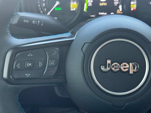 Used 2025 Jeep Wrangler Unlimited Rubicon 4xe AWD/4WD image 24