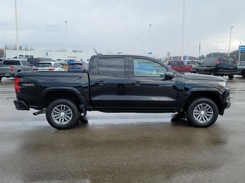 Used 2023 Chevrolet Colorado LT w/ LT Convenience Package II image 8