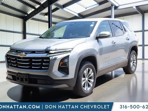 Used 2025 Chevrolet Equinox LT FWD image 22