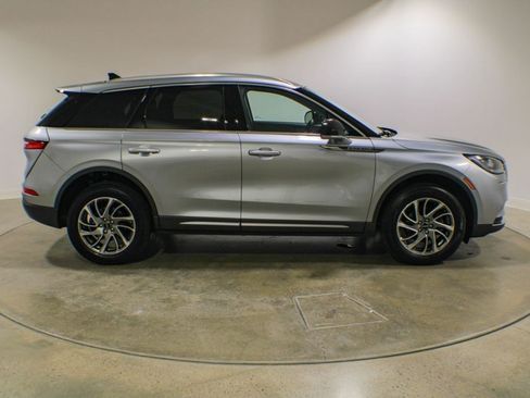 Used 2022 Lincoln Corsair AWD w/ Equipment Group 101A image 6