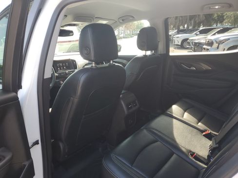 Used 2023 GMC Terrain SLE w/ Driver Convenience Package FWD image 8