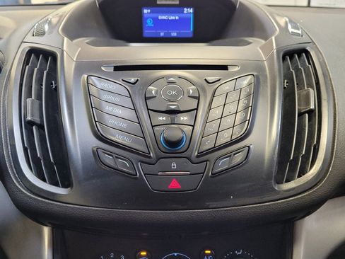 Used 2015 Ford Escape SE image 25