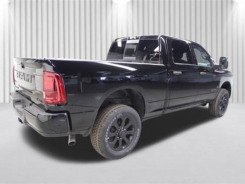 New 2026 RAM 2500 Big Horn AWD/4WD image 3
