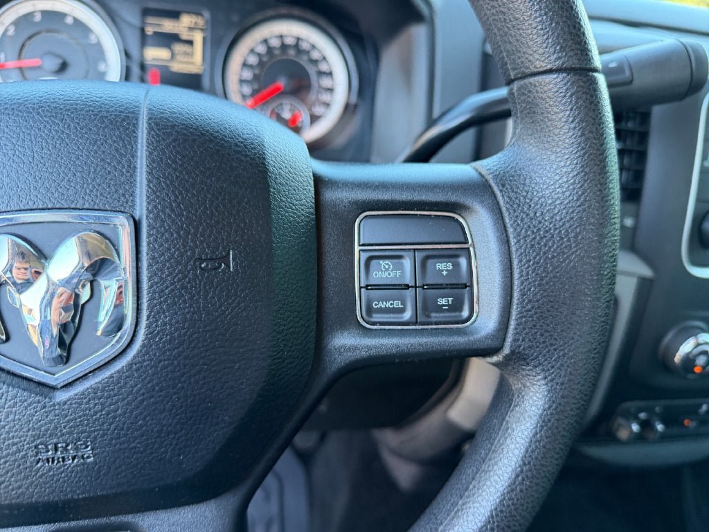 Used 2017 RAM 2500 Tradesman w/ Chrome Appearance Group AWD/4WD image 17