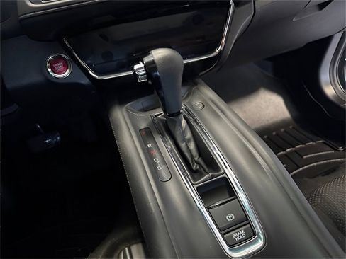 Used 2016 Honda HR-V EX image 19