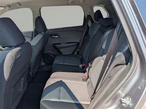 Certified 2022 Nissan Rogue SV image 13